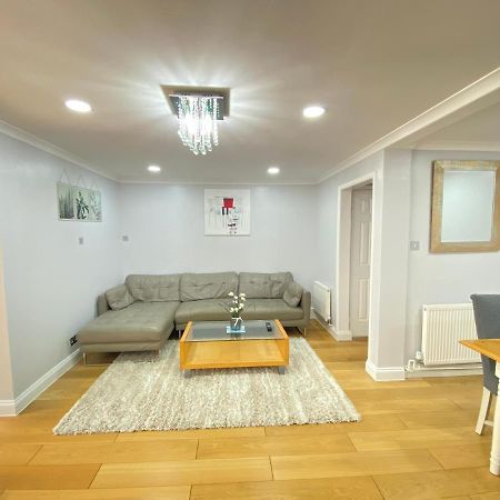 Three Bedrooms House In Windsor Kültér fotó