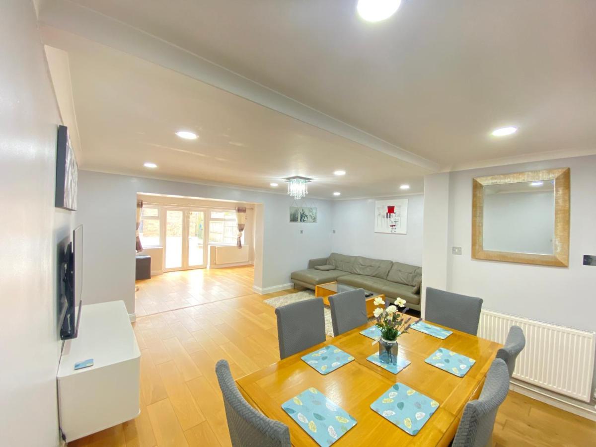 Three Bedrooms House In Windsor Kültér fotó